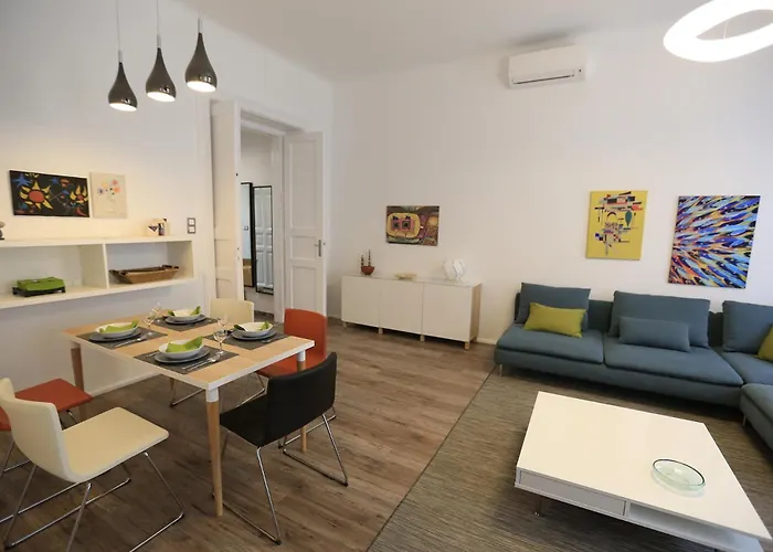 Paulay Apartman *